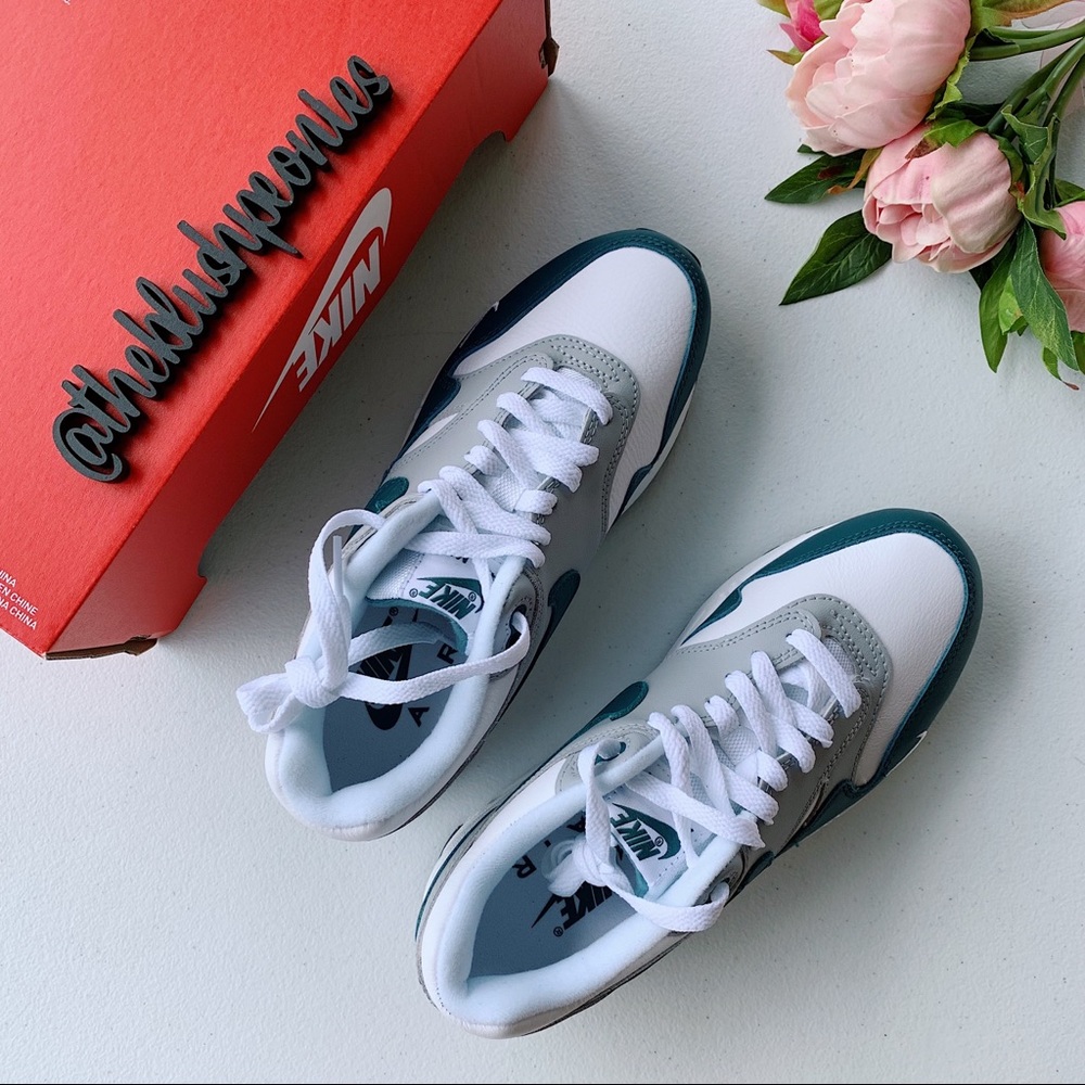 Nike Air Max 1 - Picture 6 of 9